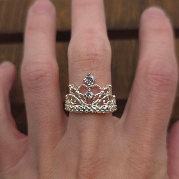 Size 8 Sterling Silver Cubic Zirconia Crown Band Ring A204 - Picture 1 of 7